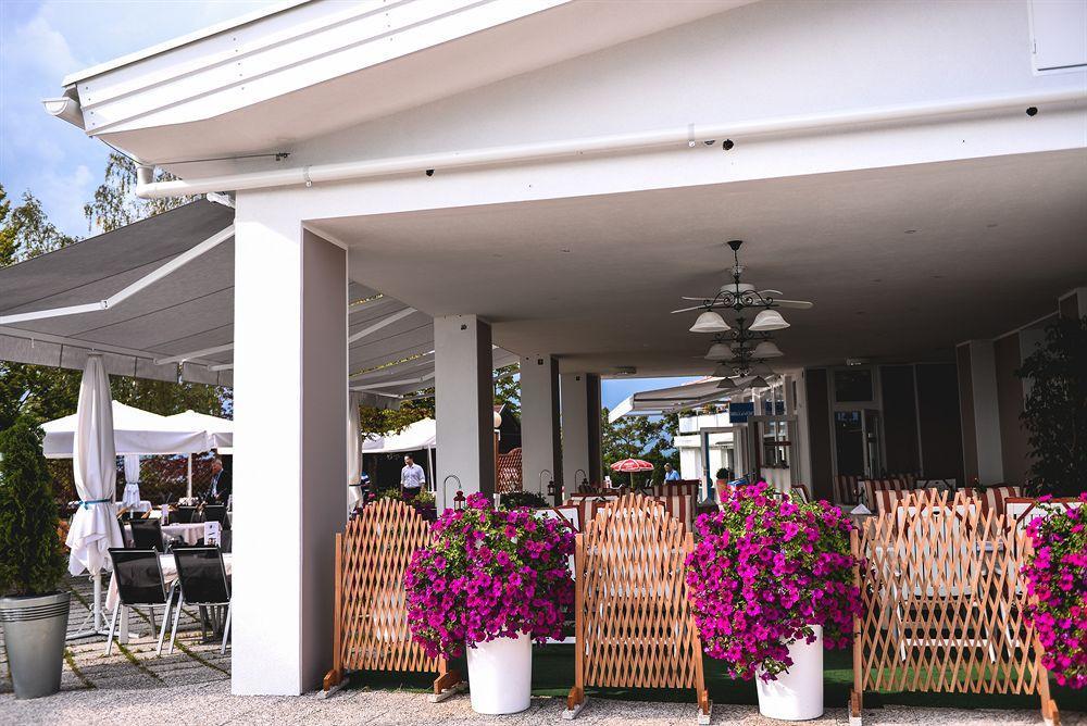 Hotel Bellevue Kranj Exterior photo