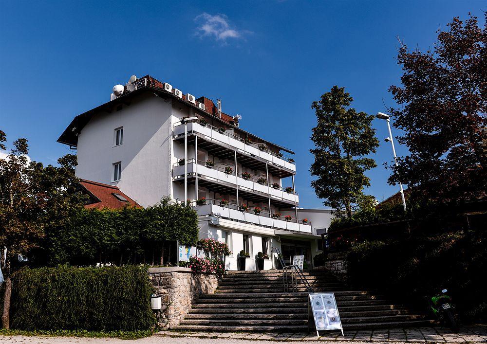 Hotel Bellevue Kranj Exterior photo